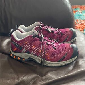 SALOMON XA PRO 3D trail running / hiking shoe